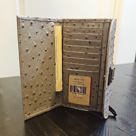 Dooney & Bourke Textured Tan Wallet - Picture 5 of 6